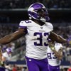 Dalvin Cook touchdown run gives Vikings early lead over Seahawks gettyimages-1186830772-e1575336551694.jpg