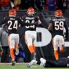Sam Hubbard scores 98-yard touchdown off Tyler Huntley goal-line fumble, Bengals lead 24-17 GettyImages-1456687079-e1673840628653.jpg